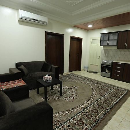 Al Eairy Apartments- Dammam 8 Экстерьер фото