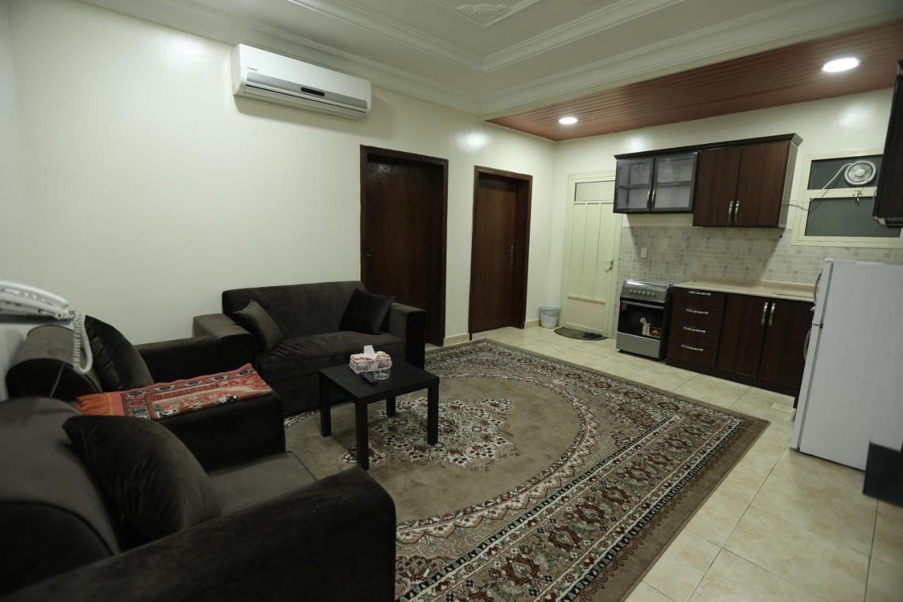 Al Eairy Apartments- Dammam 8 Экстерьер фото